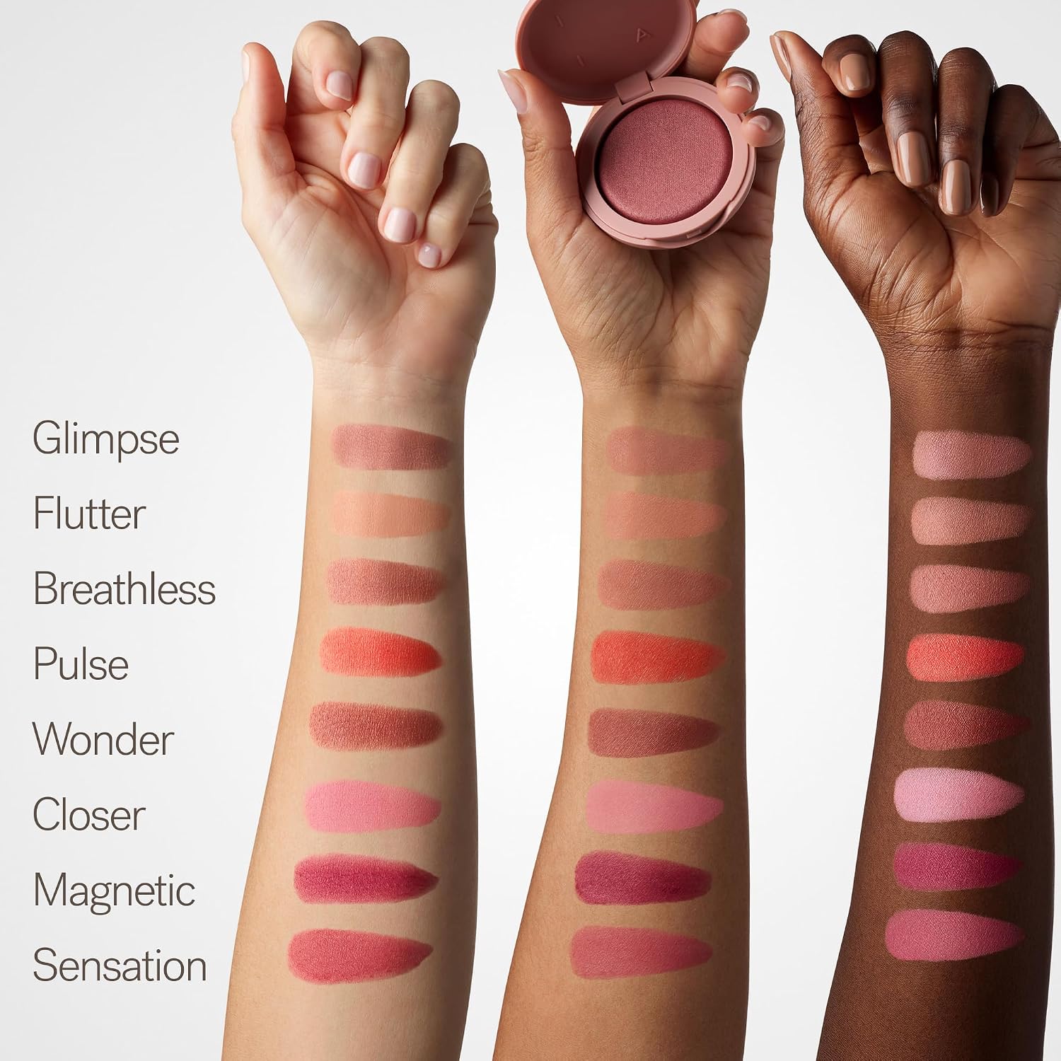 ILIA - Soft Focus Blurring Blush (Wonder) Wonder - Deep Terracotta